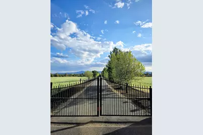 67167 Highway 20, Bend, OR 97703 - Photo 3