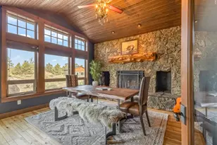 67167 Hwy 20, Bend, OR 97703 - Photo 23