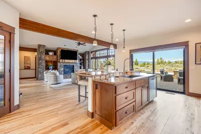 67167 Highway 20, Bend, OR 97703 - Photo 21