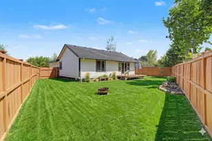 62803 Snowcap Ct, Bend, OR 97701 - Photo 19