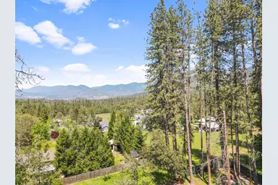 301 Red Spur Drive, Grants Pass, OR 97527 - Photo 7