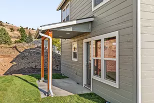 6001 Dove Hollow Dr, Klamath Falls, OR 97603 - Photo 5