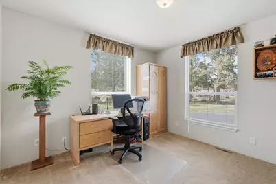 64992 Valeview Drive, Bend, OR 97703 - Photo 15