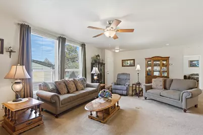 64992 Valeview Drive, Bend, OR 97703 - Photo 9