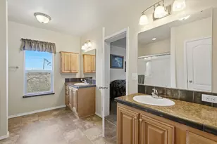 64992 Valeview Dr, Bend, OR 97703 - Photo 13