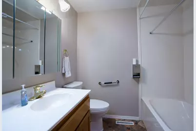 604 Hemlock Avenue, Central Point, OR 97502 - Photo 21