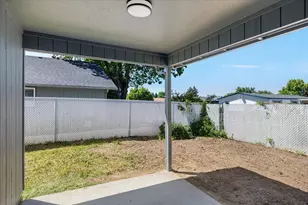 783 Columbine Way, Central Point, OR 97502 - Photo 15