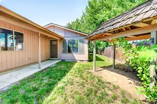 1425 Lawnridge St, Medford, OR 97504 - Photo 17