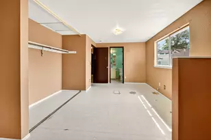 1425 Lawnridge St, Medford, OR 97504 - Photo 11