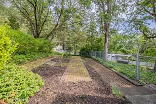 1710 NE Hillcrest Ln, Grants Pass, OR 97526 - Photo 65