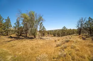 3890 NW 25th St, Redmond, OR 97756 - Photo 11