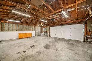 3890 NW 25th St, Redmond, OR 97756 - Photo 27