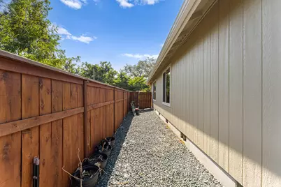183 Lincoln Road, Grants Pass, OR 97526 - Photo 25