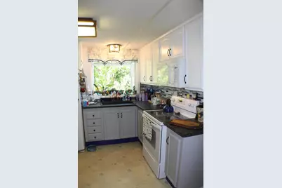 6226 E Evans Creek Road #Unit 12, Rogue River, OR 97537 - Photo 7