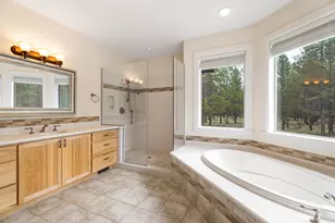 17045 Shawnee Cir, Bend, OR 97707 - Photo 31