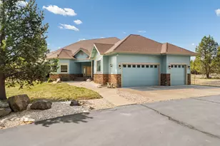 17045 Shawnee Cir, Bend, OR 97707 - Photo 3