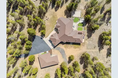 17045 Shawnee Circle, Bend, OR 97707 - Photo 5