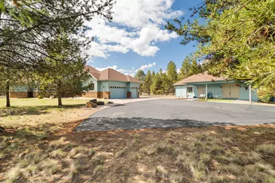 17045 Shawnee Circle, Bend, OR 97707 - Photo 3