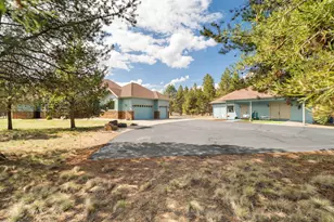 17045 Shawnee Cir, Bend, OR 97707 - Photo 3