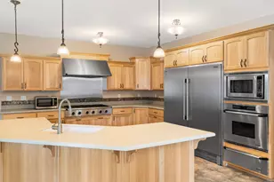 17045 Shawnee Cir, Bend, OR 97707 - Photo 15