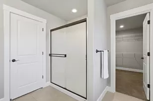 748 NW 27th St, Redmond, OR 97756 - Photo 27