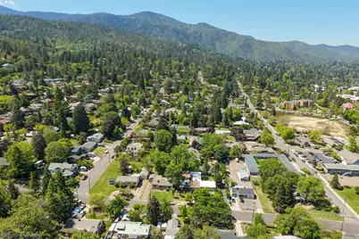 755 Walker Avenue, Ashland, OR 97520 - Photo 5
