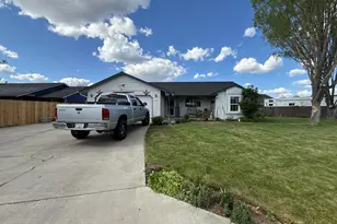 2329 NE Yellowpine Rd, Prineville, OR 97754 - Photo 3