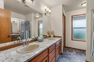 1176 NE Barnes Rd, Prineville, OR 97754 - Photo 35