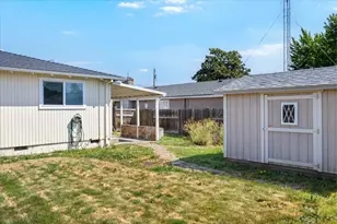166 Mace Rd, Medford, OR 97501 - Photo 17