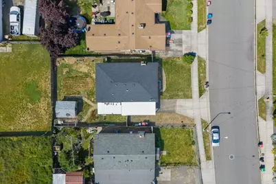 166 Mace Road, Medford, OR 97501 - Photo 21