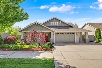 3974 Calle Vista Drive, Medford, OR 97504 - Photo 1