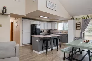 999 NE King Way, Redmond, OR 97756 - Photo 11