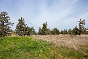 999 NE King Way, Redmond, OR 97756 - Photo 35