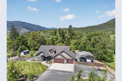 469 Wards Creek Road, Rogue River, OR 97537 - Photo 3