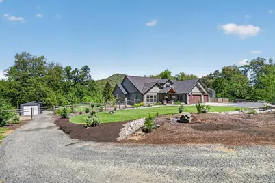 469 Wards Creek Road, Rogue River, OR 97537 - Photo 5
