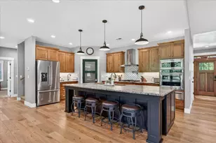 469 Wards Creek Rd, Rogue River, OR 97537 - Photo 17