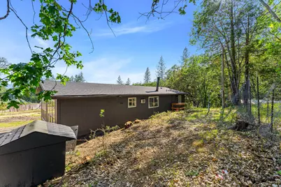 221 Hansen Drive, Grants Pass, OR 97526 - Photo 35