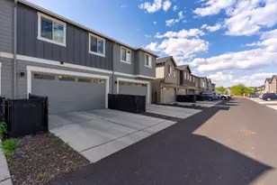 4572 SW 37th St, Redmond, OR 97756 - Photo 17