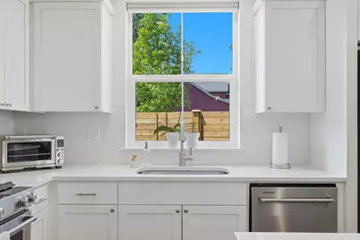 20036 SW Sunny Way, Bend, OR 97702 - Photo 9