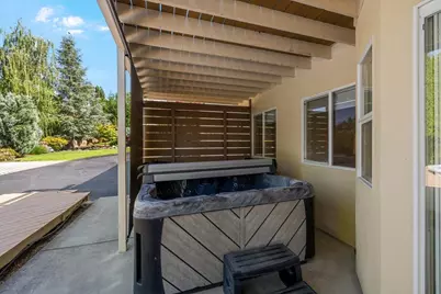 1527 Pebble Beach Court, Medford, OR 97504 - Photo 29