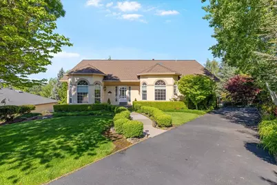 1527 Pebble Beach Court, Medford, OR 97504 - Photo 1