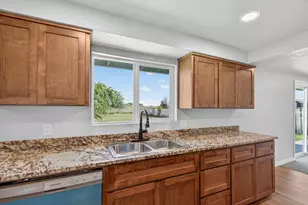 550 Experiment Station Rd, Medford, OR 97501 - Photo 7