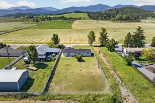 550 Experiment Station Rd, Medford, OR 97501 - Photo 25