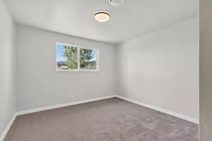 550 Experiment Station Rd, Medford, OR 97501 - Photo 15