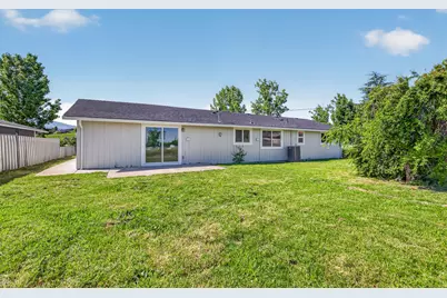 550 Experiment Station Road, Medford, OR 97501 - Photo 23