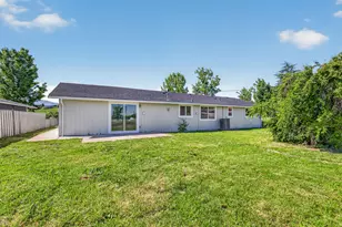 550 Experiment Station Rd, Medford, OR 97501 - Photo 23