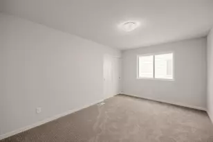 63201 NE Carly Ln, Bend, OR 97701 - Photo 23