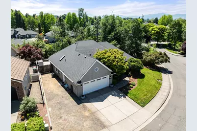2738 Kerrisdale Ridge Drive, Medford, OR 97504 - Photo 45