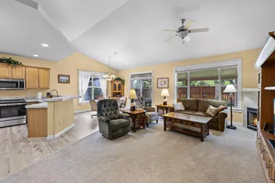 1945 NW 18th Street, Redmond, OR 97756 - Photo 17