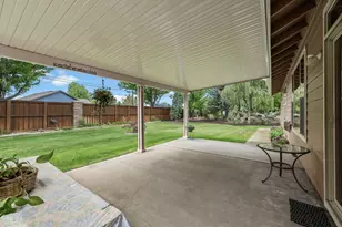1945 NW 18th St, Redmond, OR 97756 - Photo 33